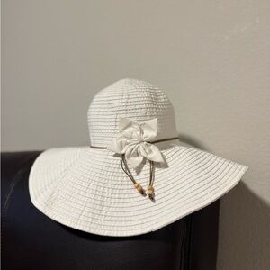 White Sun Hat with Bow Accent